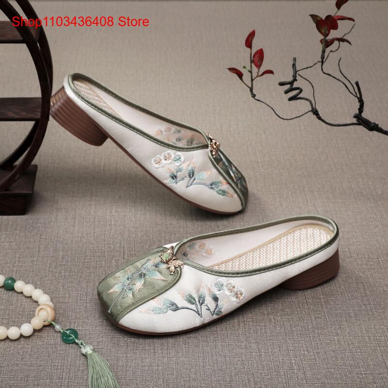 Novos Chinelos Bordados para C - Ethnic Fashion avaliação e preço