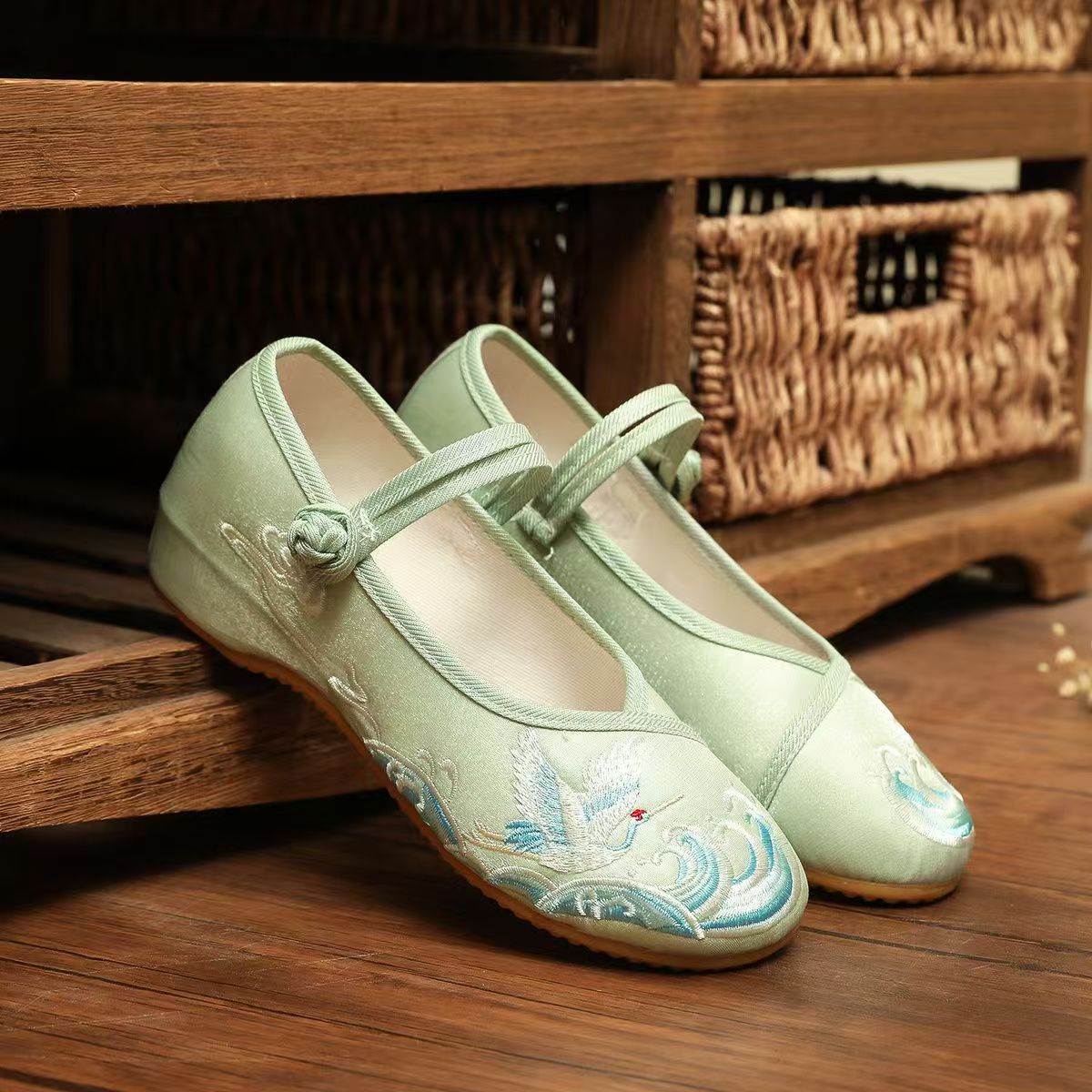 Sapatos femininos de sola plan - Ethnic Fabric avaliação e preço